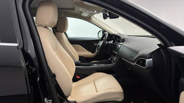 Used 2020 Jaguar F-PACE Premium AWD/4WD image 22