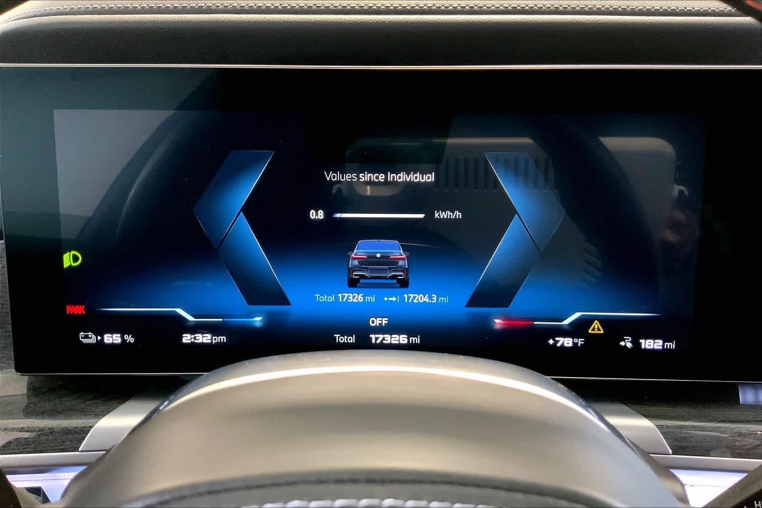 Used 2024 BMW i7 xDrive60 AWD/4WD image 25
