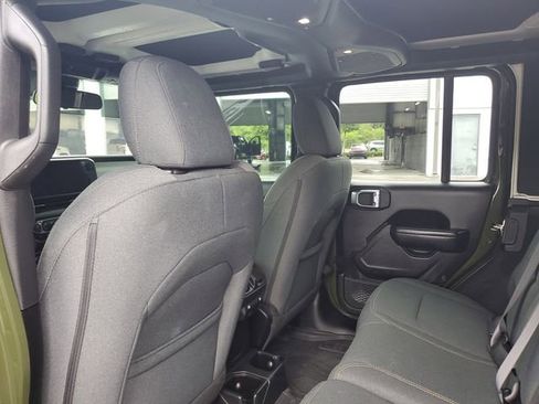Used 2024 Jeep Wrangler Unlimited Sport AWD/4WD image 10