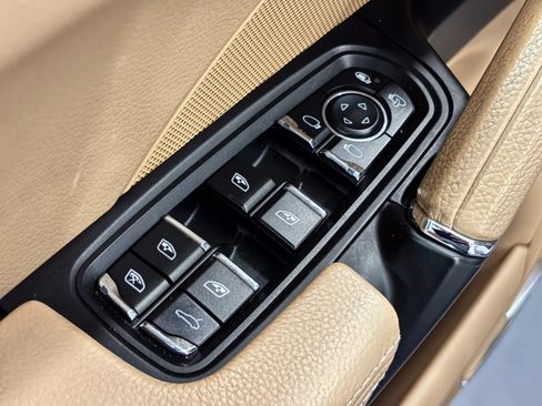 Used 2017 Porsche Cayenne S w/ Premium Package AWD/4WD image 40