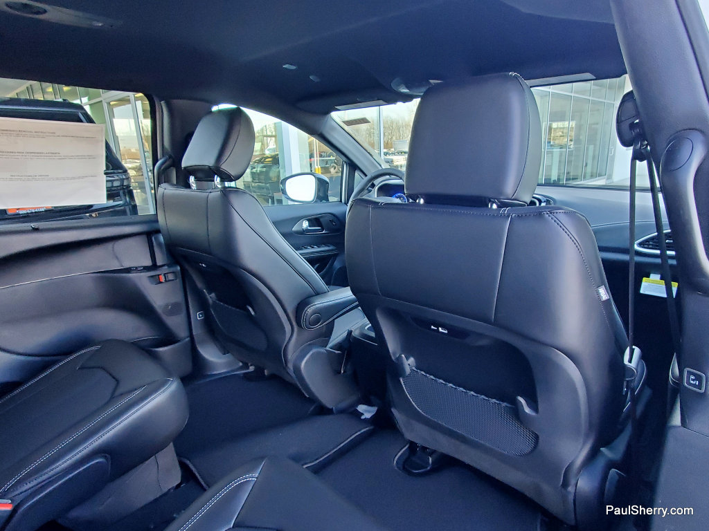New 2026 Chrysler Pacifica Select w/ S Appearance Package FWD image 43