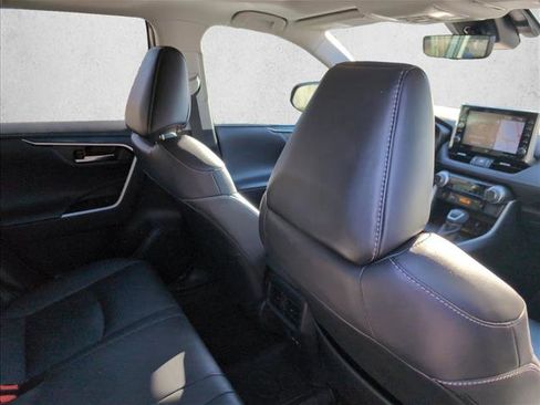 Used 2022 Toyota RAV4 Limited image 20