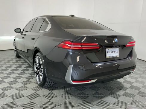 Certified 2024 BMW 530i w/ Premium Package RWD image 7