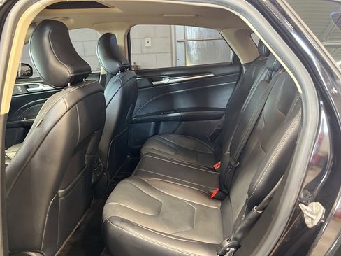 Used 2019 Ford Fusion Titanium image 35