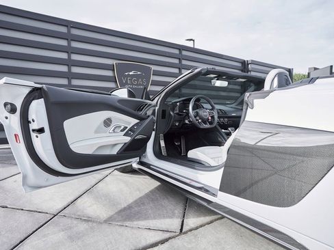 Used 2021 Audi R8 V10 performance image 33