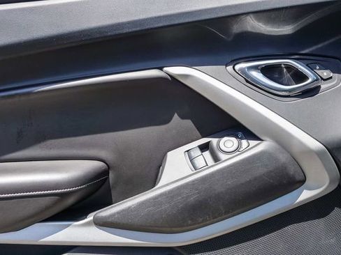 Used 2017 Chevrolet Camaro LS RWD image 19