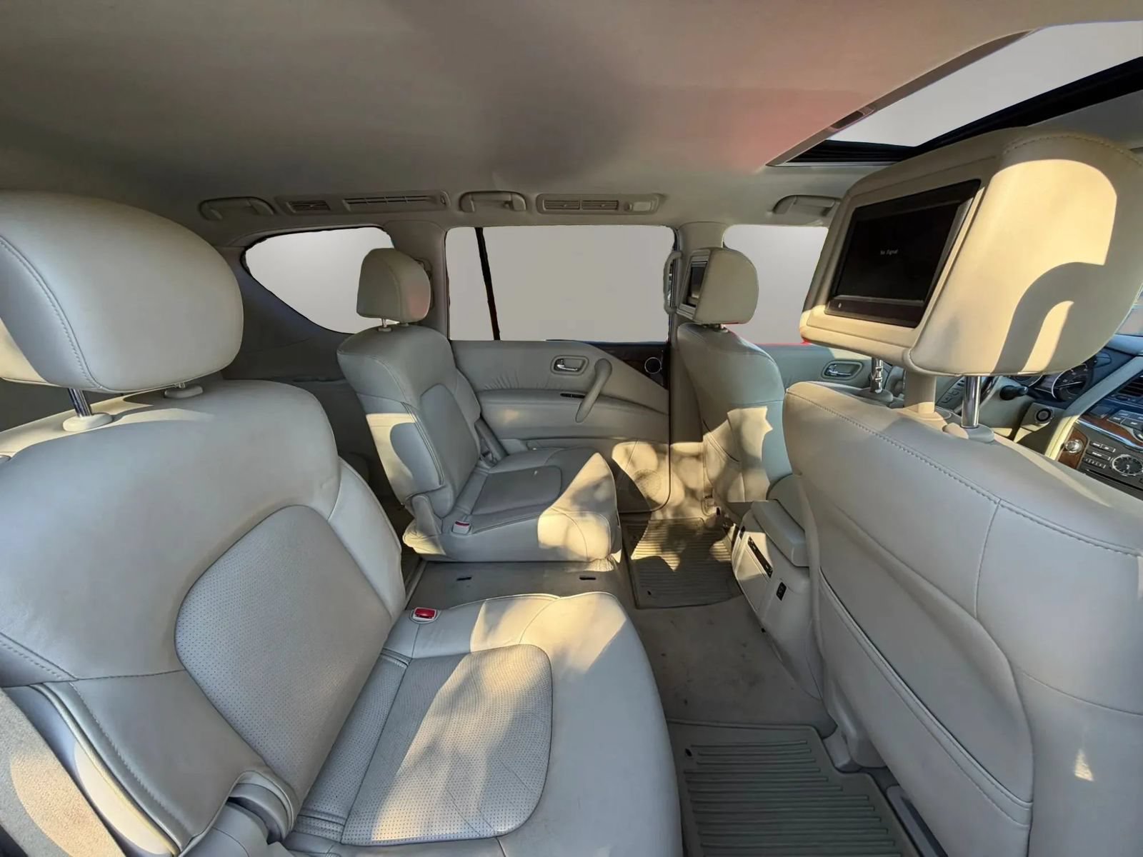 Used 2015 INFINITI QX80 4WD w/ 22" Wheel Package image 28