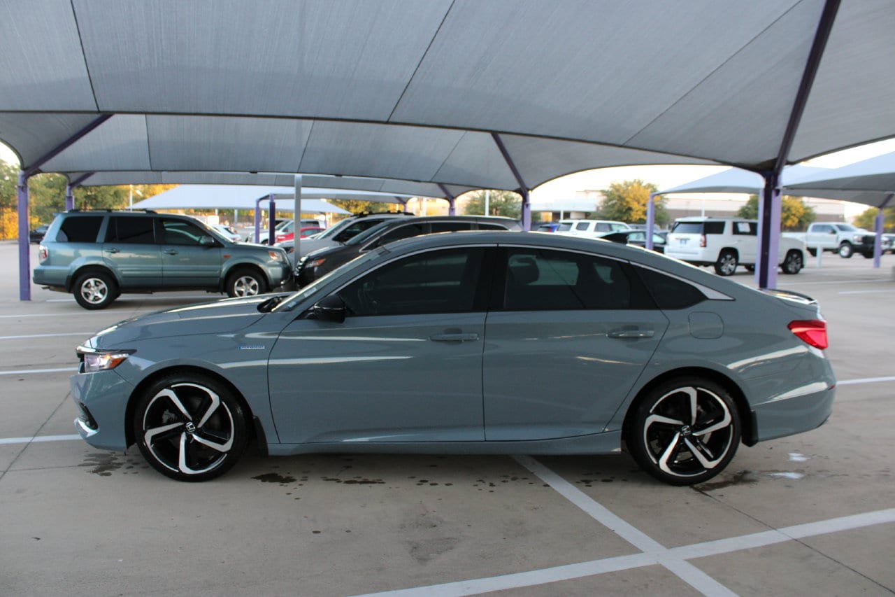 Used 2022 Honda Accord Sport image 2