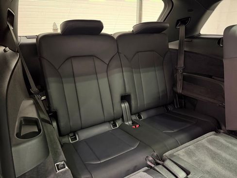 Used 2024 Audi SQ7 Premium Plus image 44