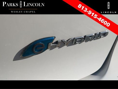 Used 2021 Chrysler Pacifica Touring-L w/ Uconnect Theater Family Group FWD image 15
