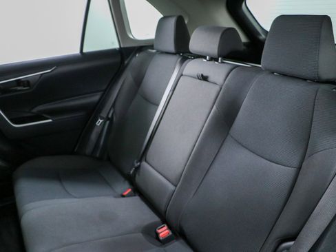 Used 2024 Toyota RAV4 LE AWD/4WD image 24