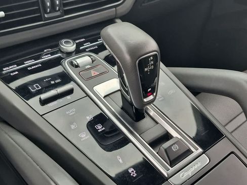 Used 2020 Porsche Cayenne AWD/4WD image 32