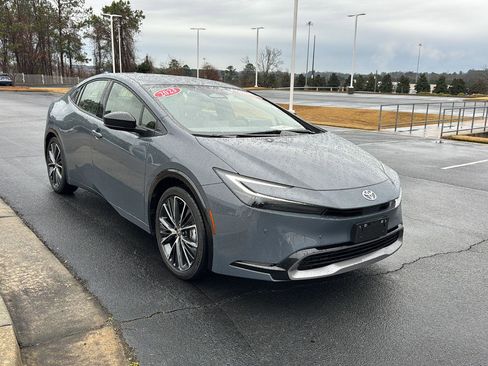 Certified 2023 Toyota Prius XLE image 6