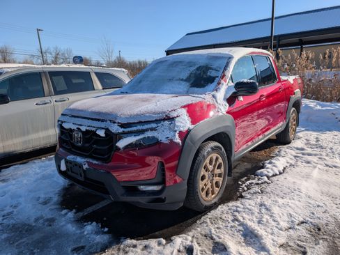 Used 2021 Honda Ridgeline Sport image 1