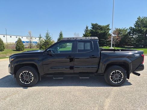 Used 2024 Toyota Tacoma TRD Sport image 8