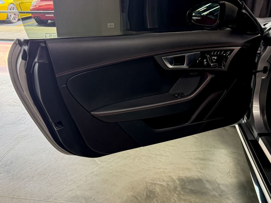 Used 2015 Jaguar F-TYPE R RWD image 18