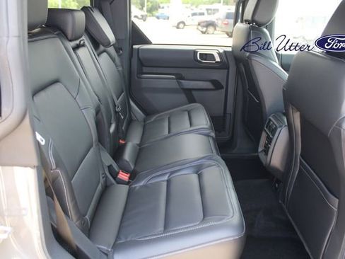 New 2026 Ford Bronco Outer Banks AWD/4WD image 9