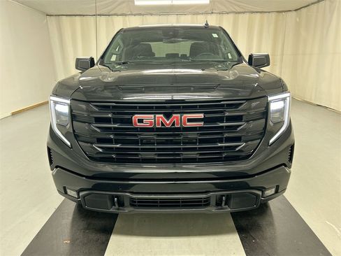 Used 2023 GMC Sierra 1500 Elevation image 3