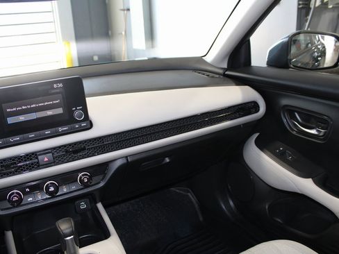 Certified 2023 Honda HR-V LX image 23