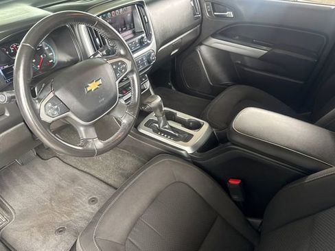 Used 2018 Chevrolet Colorado LT w/ LT Convenience Package RWD image 10