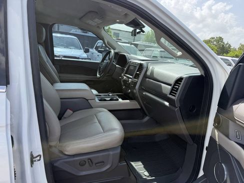 Used 2020 Ford Expedition XLT w/ Equipment Group 202A RWD image 10