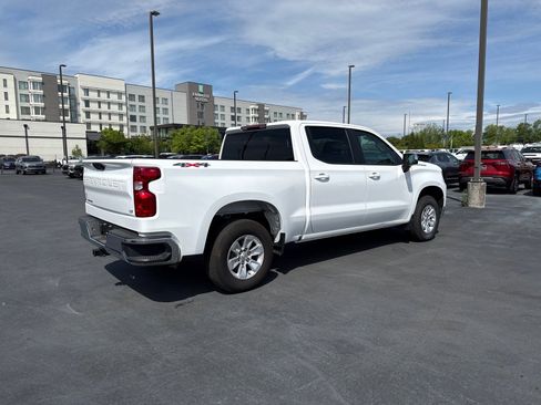 Used 2025 Chevrolet Silverado 1500 LT AWD/4WD image 3