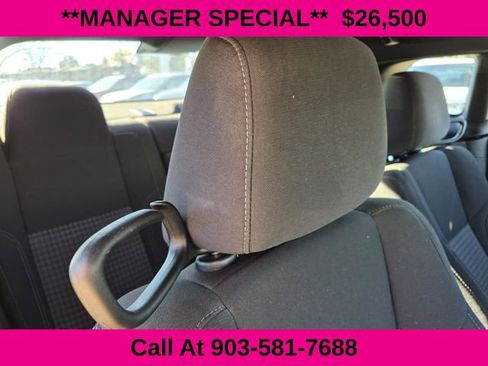 Used 2023 Dodge Challenger SXT image 13