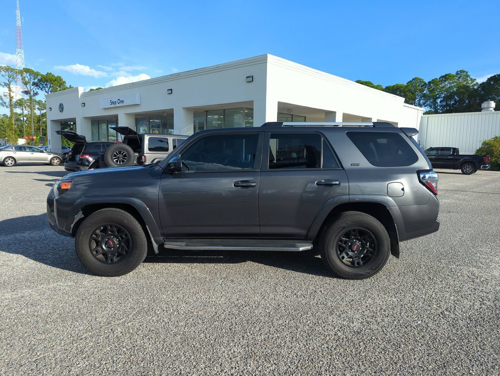 Used 2019 Toyota 4Runner SR5 RWD image 4