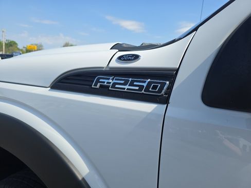 Used 2015 Ford F250 XL w/ Power Equipment Group AWD/4WD image 13