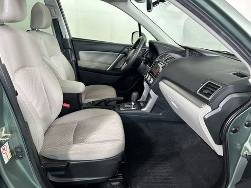Used 2017 Subaru Forester 2.5i Premium AWD/4WD image 29