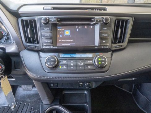 Used 2017 Toyota RAV4 XLE image 11