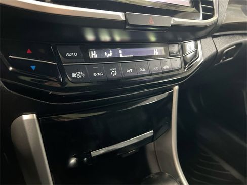 Used 2017 Honda Accord EX-L image 15