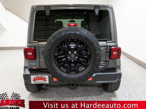 Used 2021 Jeep Wrangler Unlimited Sahara w/ Cold Weather Group AWD/4WD image 4