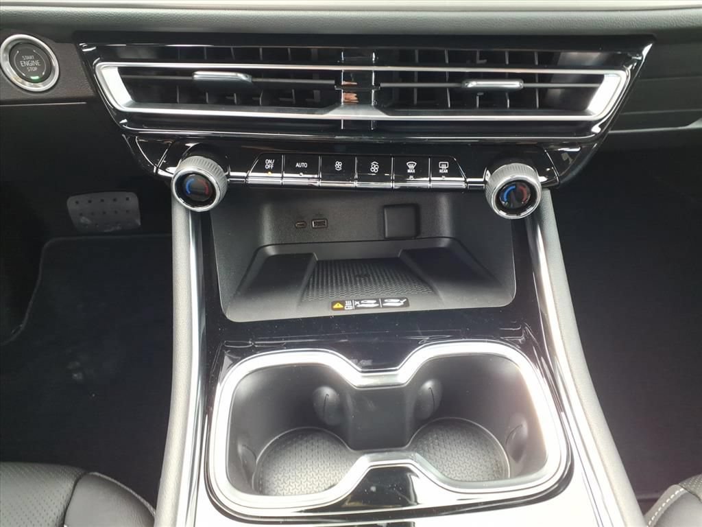 New 2026 Chevrolet Traverse LT w/ Enhanced Driving Package FWD image 23