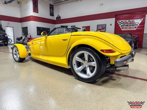 Used 1999 Plymouth Prowler RWD image 3