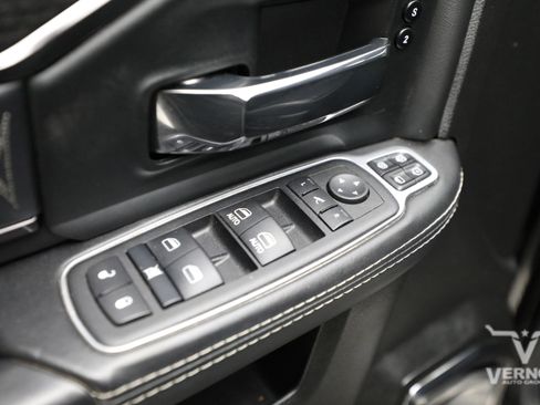 Used 2024 RAM 3500 Limited AWD/4WD image 17