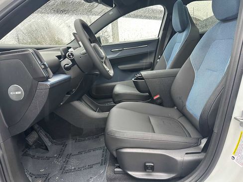 New 2026 Volvo EX30 Plus image 19