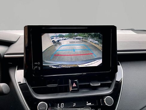 Used 2024 Toyota Corolla LE FWD image 27