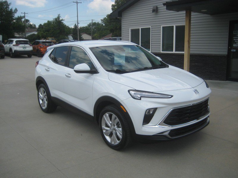 Used 2024 Buick Encore GX Preferred FWD image 2