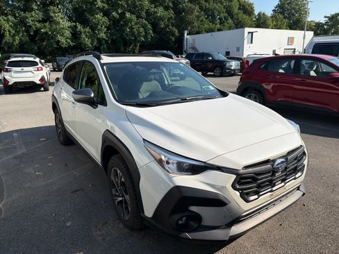 Used 2024 Subaru Crosstrek 2.0i Premium AWD/4WD image 9