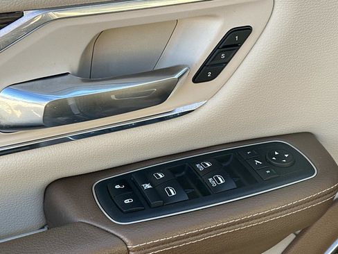 Used 2019 RAM 1500 Laramie image 17