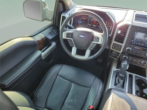 Used 2018 Ford F150 Lariat w/ Equipment Group 502A Luxury AWD/4WD image 12