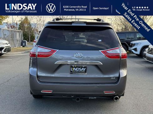 Used 2018 Toyota Sienna XLE image 4