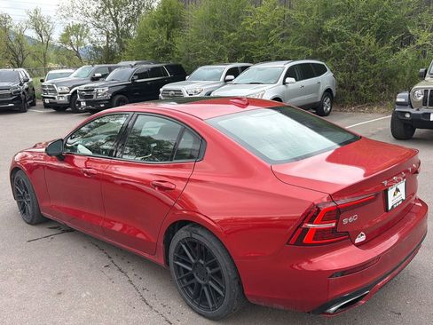 Used 2019 Volvo S60 T5 R-Design FWD image 5