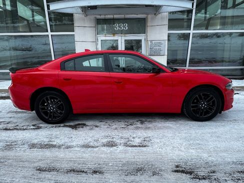 Used 2019 Dodge Charger SXT w/ Plus Group image 3