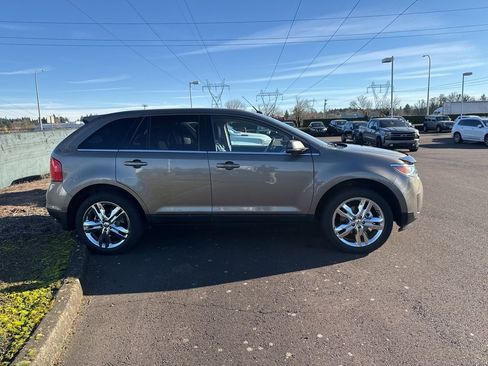 Used 2013 Ford Edge Limited w/ Driver Entry Pkg image 4