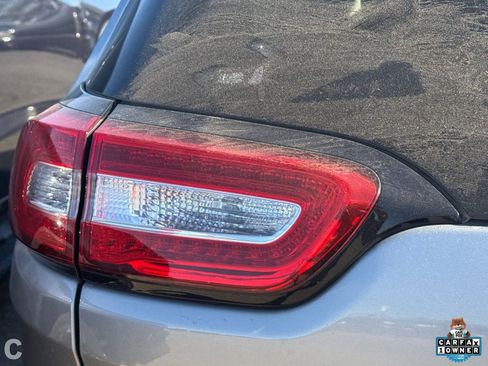 Used 2017 Jeep Cherokee Sport FWD image 12