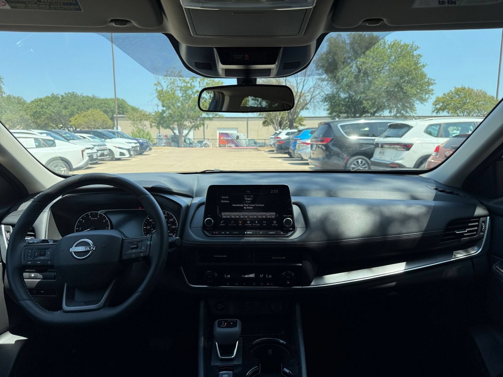 Used 2026 Nissan Rogue SV AWD/4WD image 34