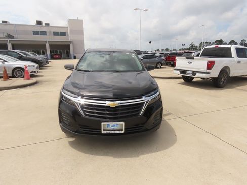 Used 2024 Chevrolet Equinox LS w/ LS Convenience Package FWD image 5