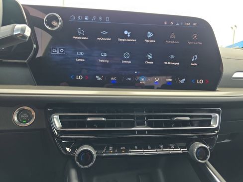 New 2026 Chevrolet Traverse LT w/ Sun and Wheel Package FWD image 22